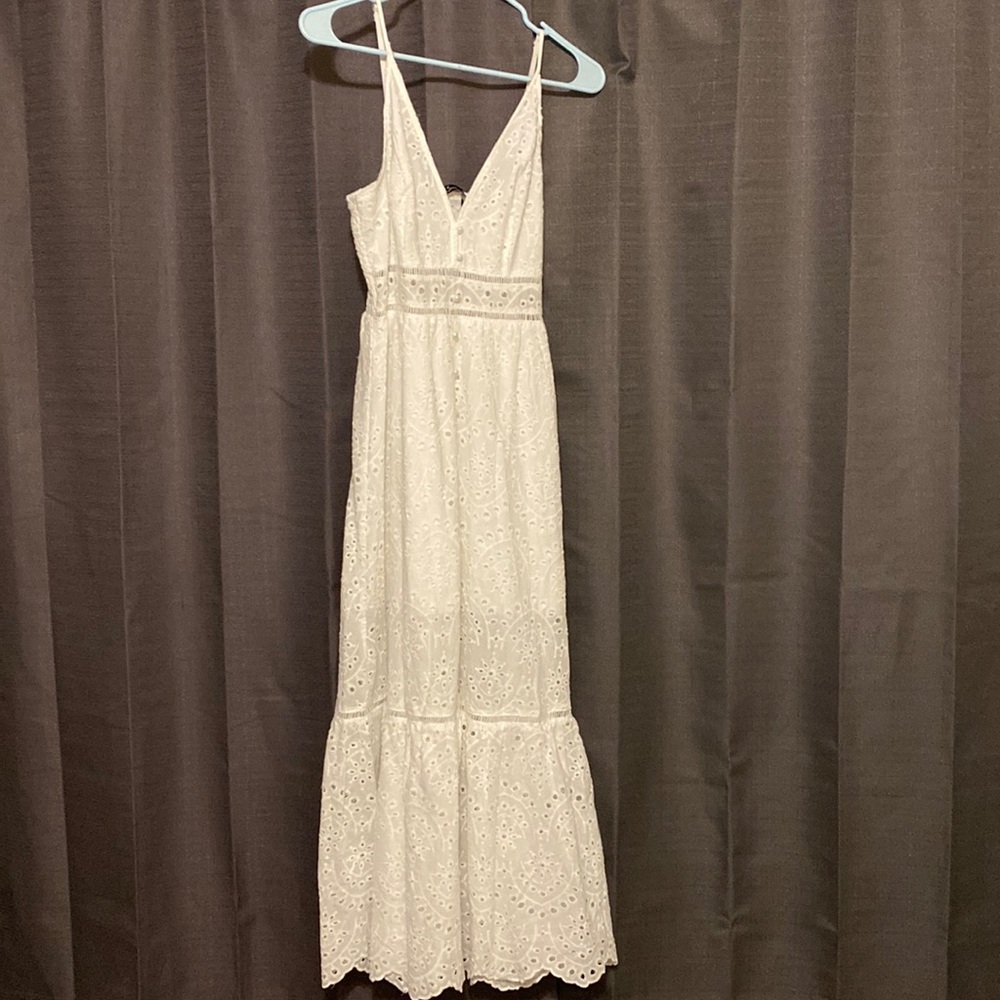 White Dress Embroidery Pearl Button Down, slit in the bottom. Size 4-6.